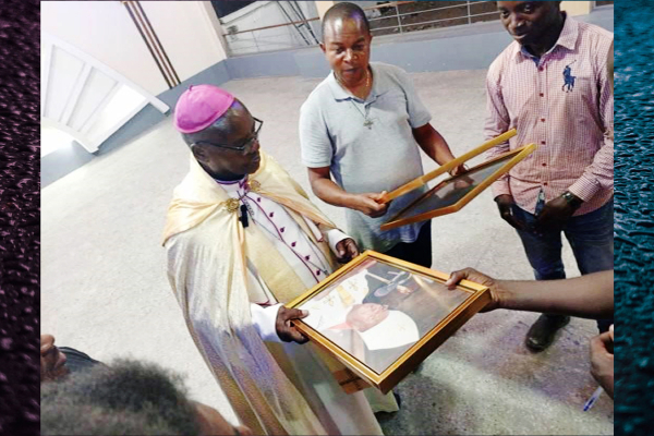 Province Bienheureux Isidore Bakanja: Bénédiction du podium paroissial par Mgr Édouard Kisonga, Paroisse Saint Sacrement en RDC