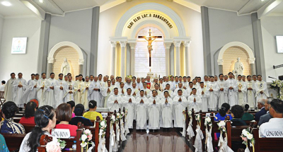Misa de ordenación en la iglesia de Khiet Tam, Thu Duc, Ho Chi Minh City, Viet Nam