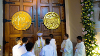 La Parrocchia Santa Cruz a Manila celebra il suo 400° anniversario
